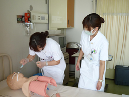 水戸赤十字病院の新人看護師研修風景